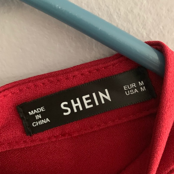 Red dress - Picture 3 of 5